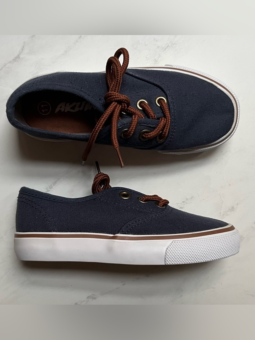 Akuma • 11 • Boy’s Navy Canvas Lace Up Shoes Sneakers